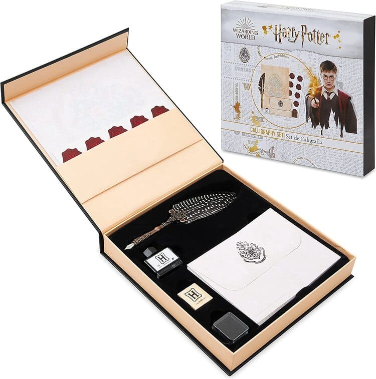 Quels sont les meilleurs stylos plume Harry Potter ? Stylophile